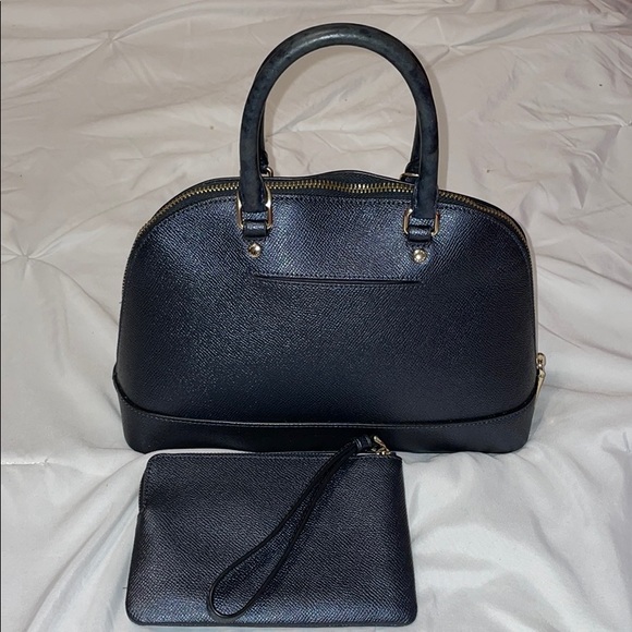 Coach Purse Set *FINAL OFFER PRICE* - Picture 3 of 7